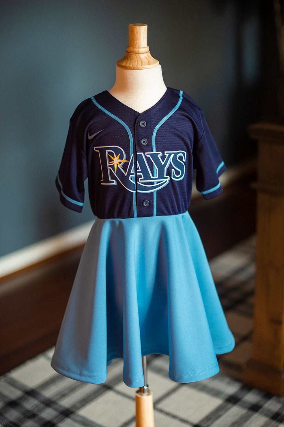fan dress 