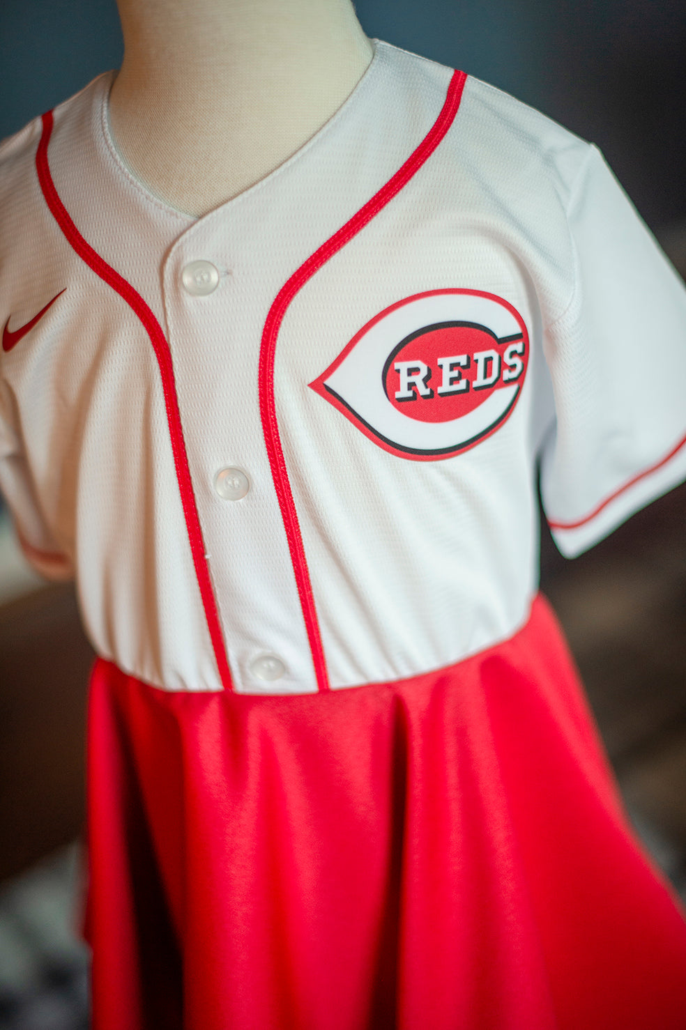 reds girls outfit